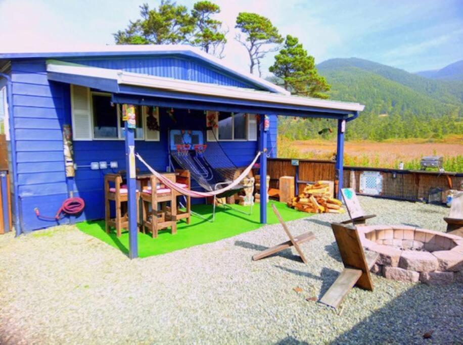 Вилла Tiki Escape W/ Amazing Mountain And Marsh Backdrop Рокуэй-Бич Экстерьер фото