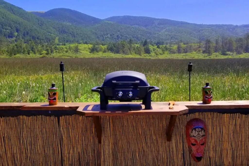 Вилла Tiki Escape W/ Amazing Mountain And Marsh Backdrop Рокуэй-Бич Экстерьер фото